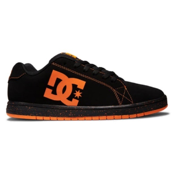 DC Gaveler Boy’s Black and Orange Sneakers size 2 - Picture 1 of 8